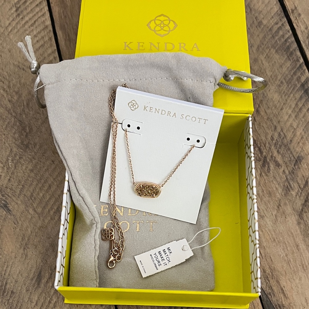 Kendra Scott Rose Gold Pendant Necklace NEVER WORN